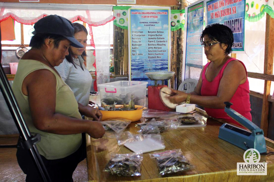 2017 02 02 Women warriors of Burgos KAAMPAKA members manage the dried fish processing operation 2