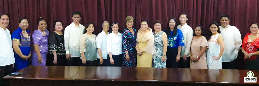 2017 04 30 Haribon is awarded Naturalist award from Mulitiple Intelligence School head